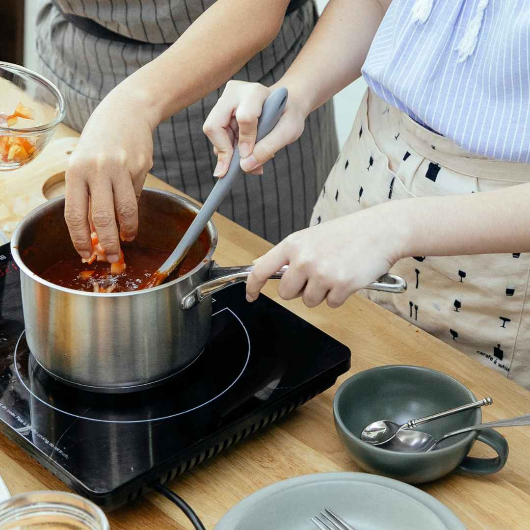 Cuisiner avec le CBD : Un Guide Culinaire Innovant - Green Kartel : Site d'achat de CBD en France, Vente de CBD haut de gamme