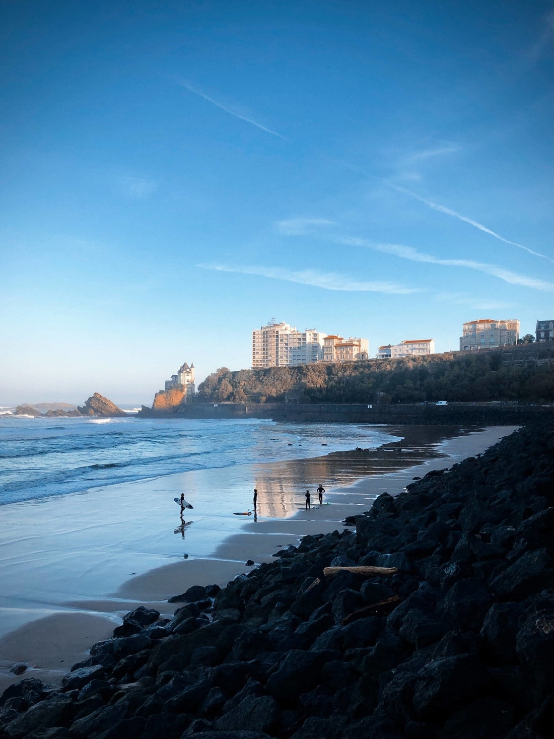 Où trouver des produits au CBD de qualité au Pays Basque ? - Green Kartel : Site d'achat de CBD en France, Vente de CBD haut de gamme