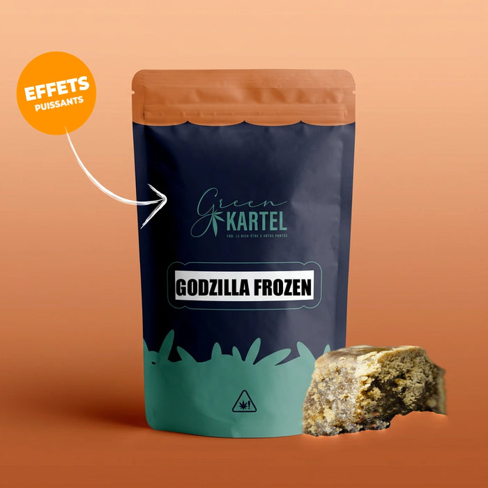 Godzilla Frozen Hash GK Amplifié, sachet Green Kartel étiqueté Godzilla Frozen avec un morceau de hash sablé devant